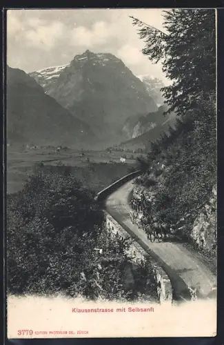 AK Klausenstrasse, Blick auf die Strasse mit Selbsanft
