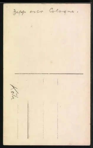 AK Köln, Zeppelin über Rheinpartie mit Brücke