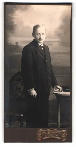 Fotografie M. Appel, Berlin, Neue Königstr. 2, Porträt eines Jungen
