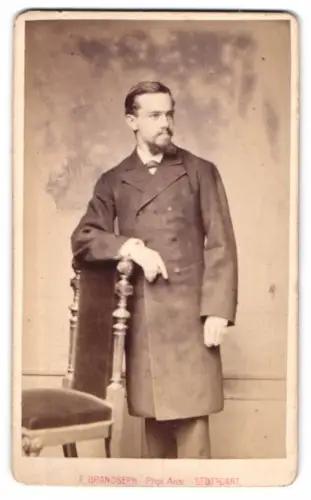 Fotografie F. Brandseph, Stuttgart, Marienstrasse 36, Eleganter Herr mit Bart