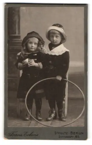 Fotografie Franz Erkens, Steglitz-Berlin, Schlossstr. 85, Kinder mit Reifen