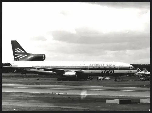 Fotografie Flugzeug Lockheed L-1011 TriStar der BEA bei einer Luftfahrt-Ausstellung