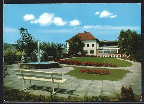 AK Pr. Oldendorf-Börninghausen, Hotel-Pension Immenheim H. Vortmeier mit Springbrunnen-Anlage