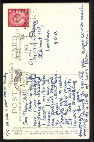 Künstler-AK Mabel Lucie Attwell: Kleinkind auf rotem Stuhl schaut über Rückenlehne, Missing you something awful!