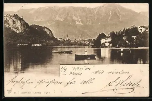 AK Veldes, Ortspanorama mit Ruderbooten