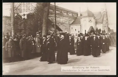 AK Beisetzung der Kaiserin, Oberhofprediger Dr. Dryander mit der Geistlichkeit