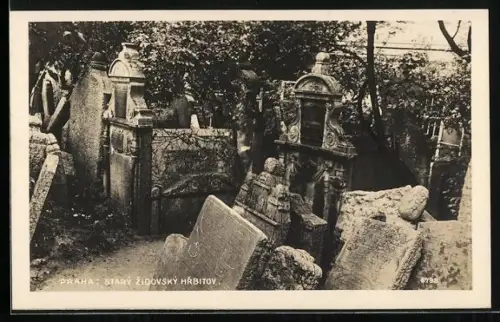 AK Praha / Prag, Stary Zidovsky Hrbitov, Verwitterte jüdische Grabsteine