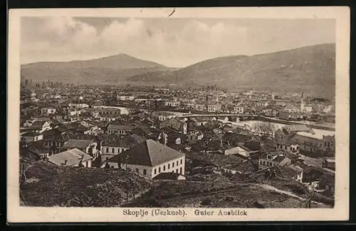 AK Skoplje / Ueskueb, Stadtansicht von weitem