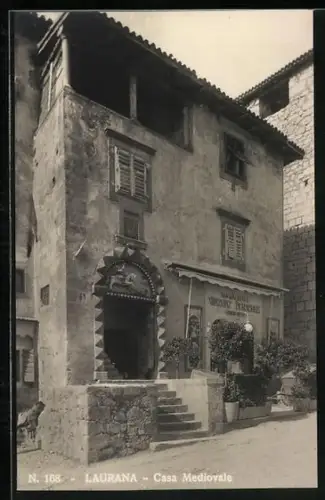 AK Laurana, Casa Mediovale