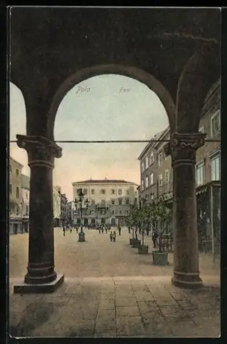 AK Pola, Foro