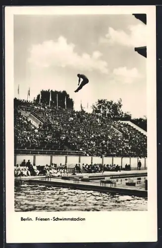 AK Berlin-Friedrichshain, Friesen-Schwimmstadion, Sprungturm, Zuschauertribüne, Schwimmbecken