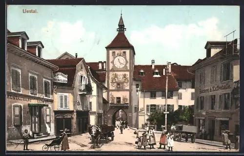 AK Liestal, Strassenpartie am Tor mit Restaurant Karl Stutz