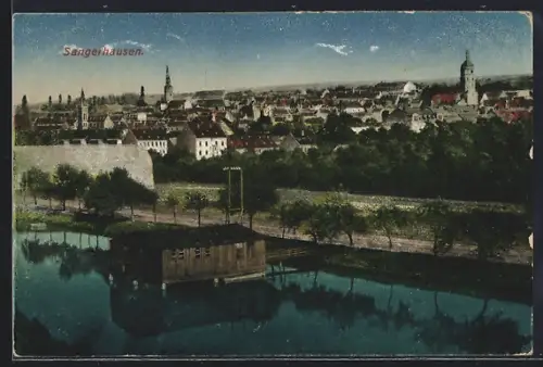 AK Sangerhausen, Stadtansicht mit Fluss und Ufergebäude