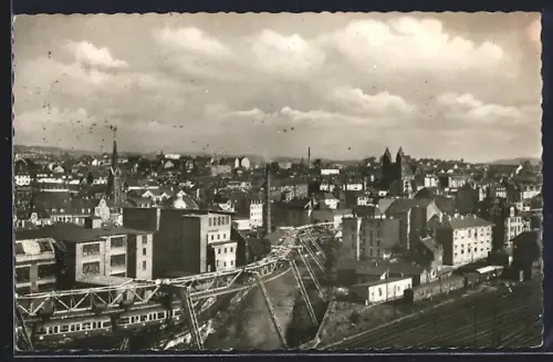 AK Wuppertal-Oberbarmen, Stadtansicht mit Schwebebahn