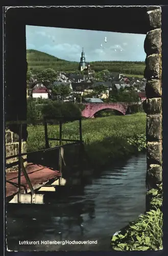 AK Hallenberg /Hochsauerland, Uferpartie mit Kirche