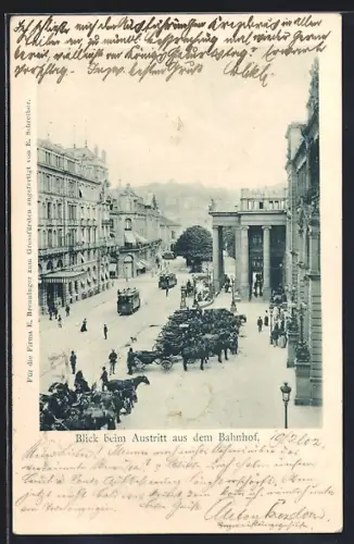 AK Stuttgart, Blick beim Austritt aus dem Bahnhof, Pferdekutschen, Strassenbahn