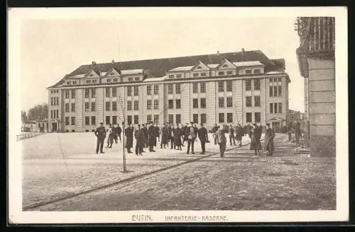 AK Eutin, Infanterie-Kaserne mit Soldaten