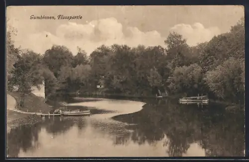 AK Gumbinnen, Flusspartie mit Ruderbooten