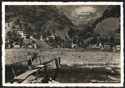 AK Frasco /Val Verzasca, Panorama mit Brücke