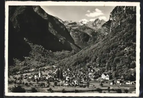 AK Cavergno /Vakke Maggia, Blick auf die Ortschaft