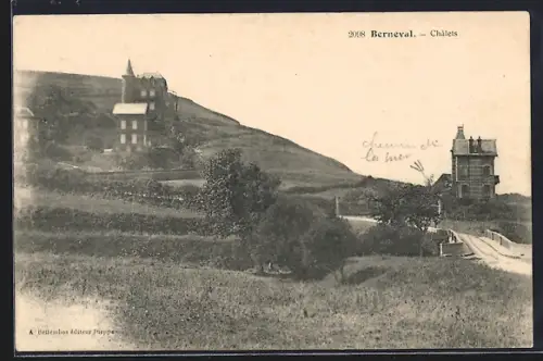 AK Berneval, Chalets et paysage bucolique sur la colline