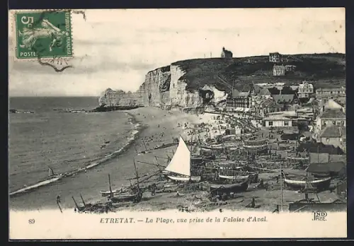 AK Étretat, La Plage, vue prise de la Falaise d`Aval