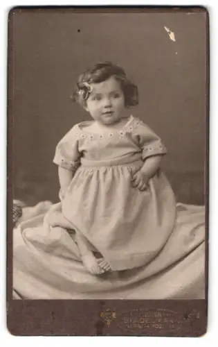Fotografie Heinz Stadelmann, Wernigerode, Ringstrasse 9, Porträt eines Kleinkinds