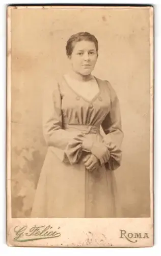 Fotografie G. Felici, Roma, Via Babuino 76, Porträt einer jungen Frau