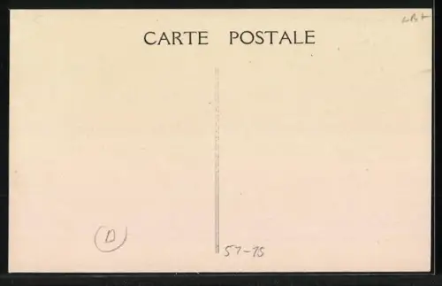 AK Iles Gilbert, Groupe d`Indigènes, Katholischer Missionar und Einheimische