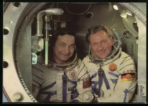AK Gemeinsamer Kosmosflug UdSSR / DDR, Kosmonauten Bykowski und Jähn im Sojuskomplextrainer