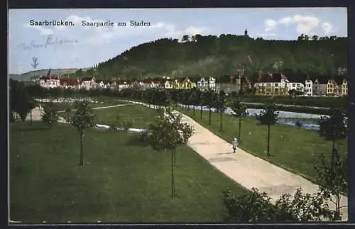 AK Saarbrücken, Saarpartie mit Parkweg am Staden
