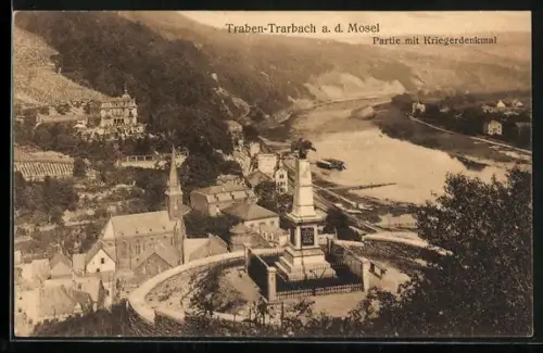 AK Traben-Trarbach a. d. Mosel, Partie mit Kriegerdenkmal