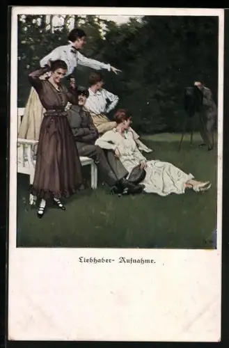 Künstler-AK Brynolf Wennerberg: Liebhaber-Aufnahme, Soldat lässt sich mit jungen Frauen fotografieren