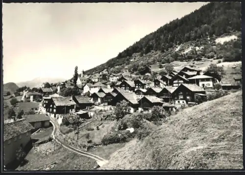 AK Cavagnago, Teilansicht mit Bäumen