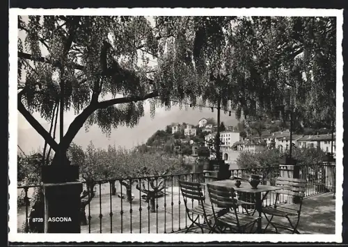 AK Ascona, Ortspartie mit Cafe