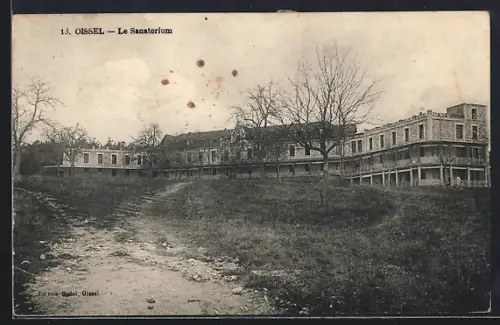 AK Oissel, Le Sanatorium dans un paysage arboré