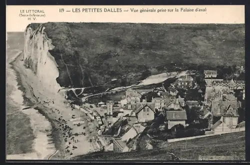 AK Les Petites-Dalles, Vue générale prise sur la Falaise d`aval