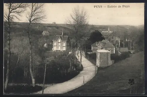 AK Puys, Entrée de Puys avec maisons et route sinueuse
