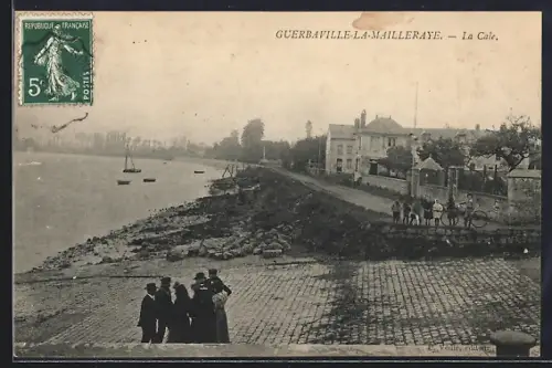 AK Guerbaville-la-Mailleraye, La Cale avec vue sur le quai et les bateaux