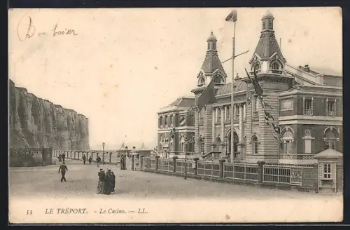 AK Le Tréport, Le Casino et les falaises en bord de mer