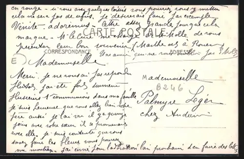 AK Le Mesnil-sous-Jumièges /S.-Inf., Le Presbytère et son jardin fleuri