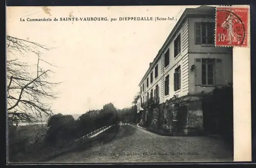 AK Sainte-Vaubourg /Dieppedalle, La Commanderie vue depuis la route adjacente
