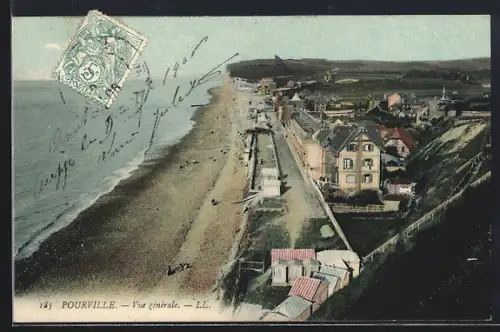 AK Pourville, Vue générale de la plage et des maisons en bord de mer
