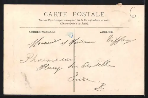 AK Pourville, Vue générale de la plage et des maisons en bord de mer