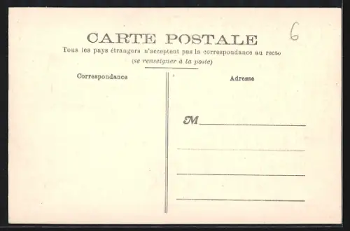 AK Pourville, Vue générale du village et de la plage avec falaises en arrière-plan