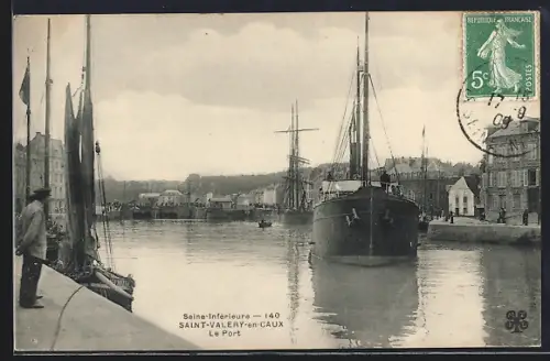 AK Saint-Valery-en-Caux /Seine-Inférieure, Le Port avec bateaux à quai