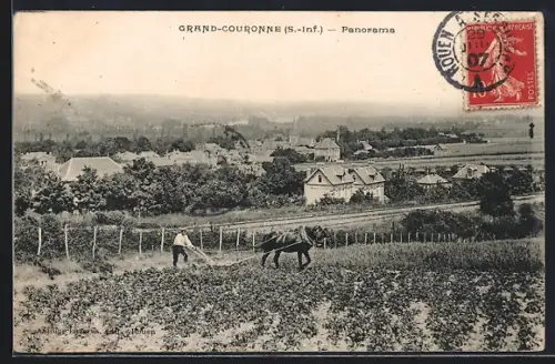 AK Grand-Couronne /S.-Inf., Panorama avec paysan et cheval labourant un champ