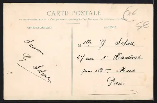 AK Eu, La Madeleine, Promenade dans la forêt avec groupe de personnes sur le chemin