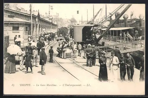 AK Dieppe, La Gare Maritime, L`Embarquement