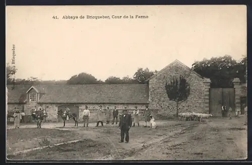 AK Bricquebec, Abbaye de Bricquebec, Cour de la Ferme